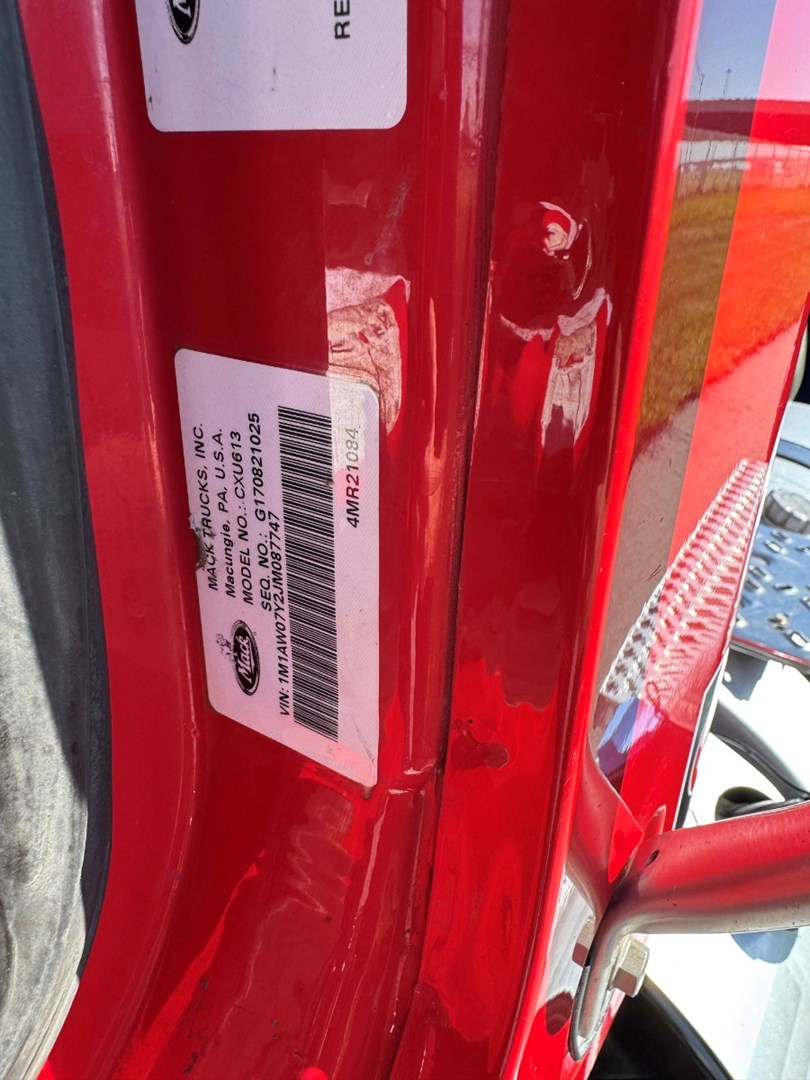 2018 MACK CXU613 - USED TRUCKS DAY CAB - image 18